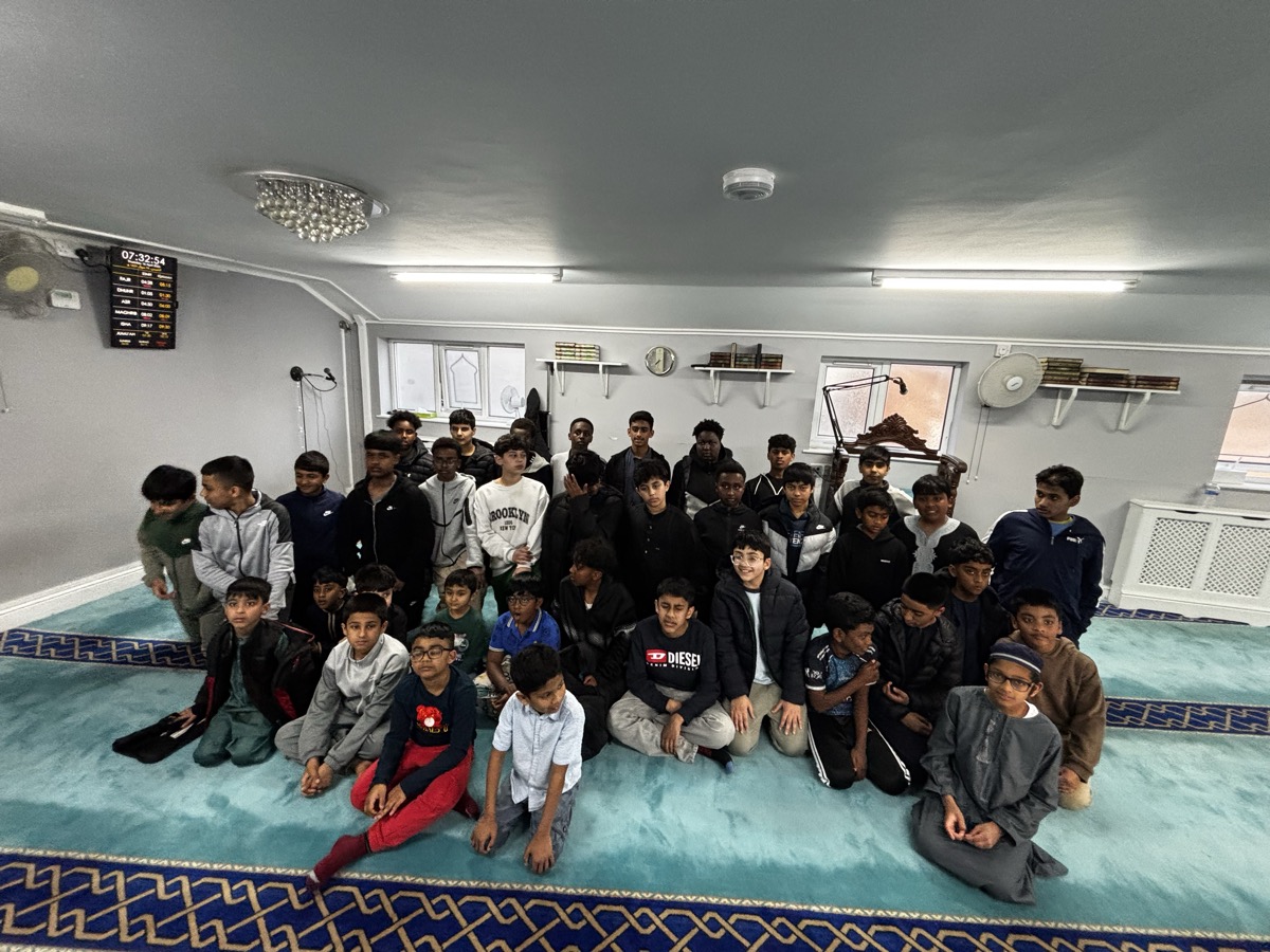 Group photo in the masjid